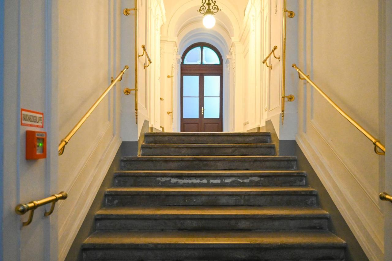 Modern Duplex Museumsquartier Apartment Виена Екстериор снимка